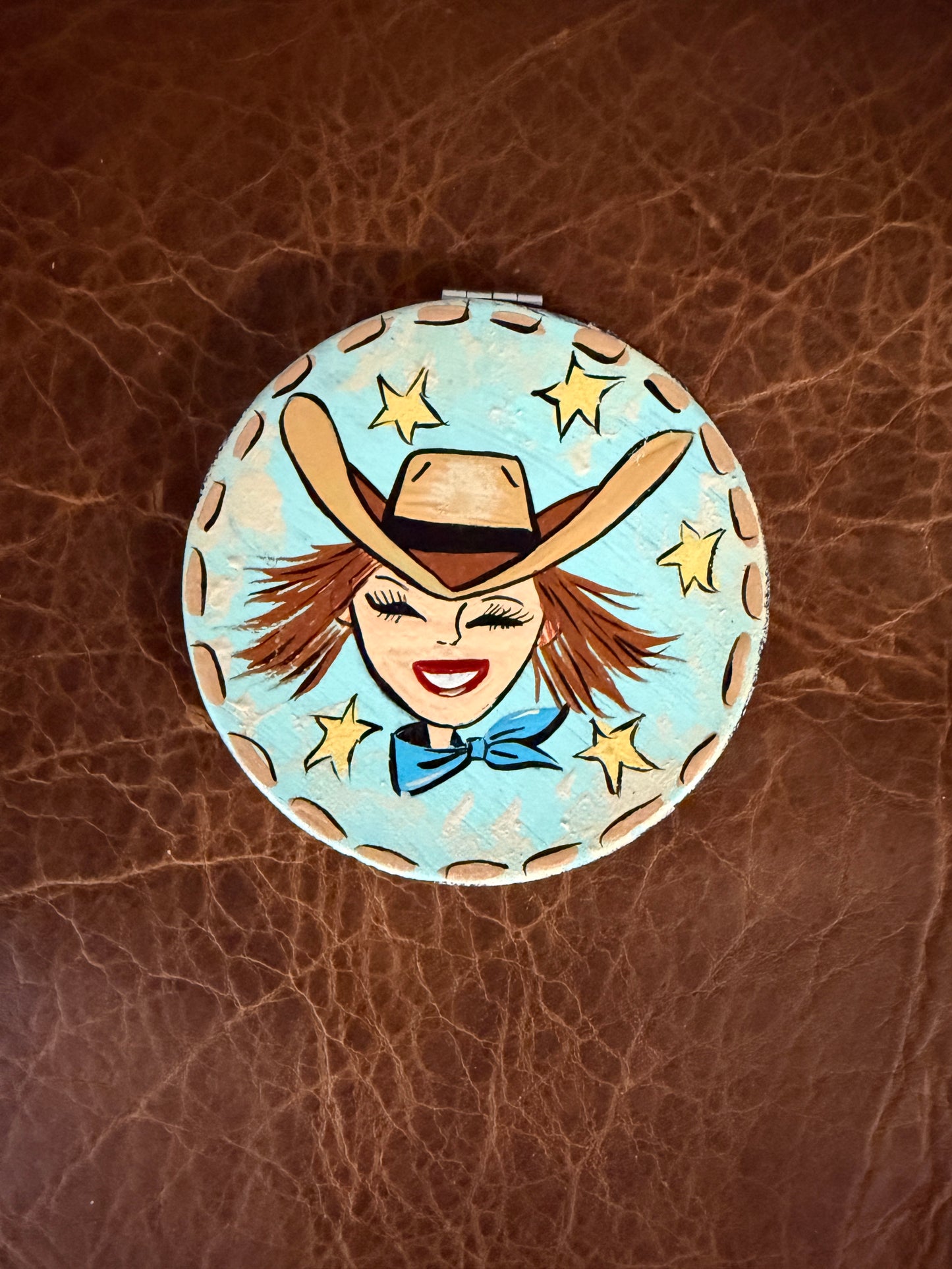 Compact Mirror