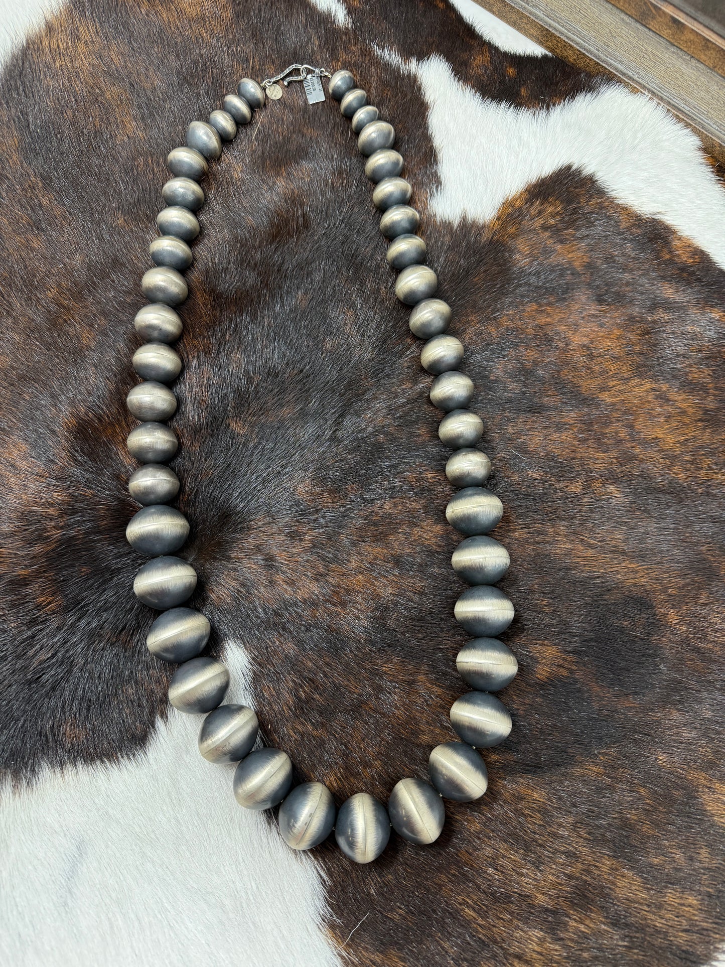 Graduated Navajo Pearl Necklace 17mm-30mm