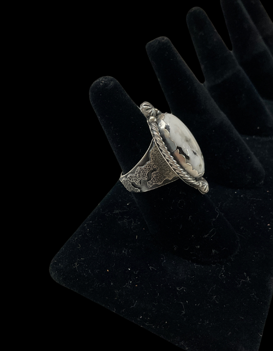 White Buffalo w/Rope Edge Ring