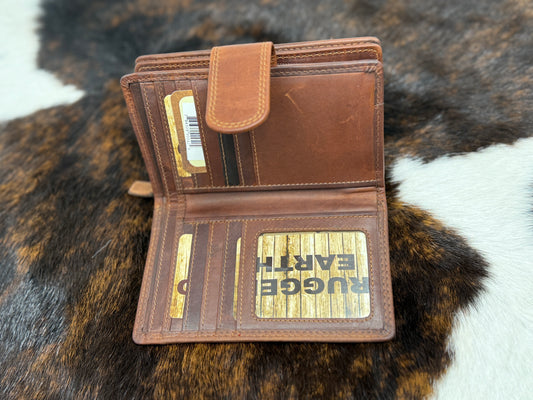 Rugged Earth 3 Compartment Leather Wallet