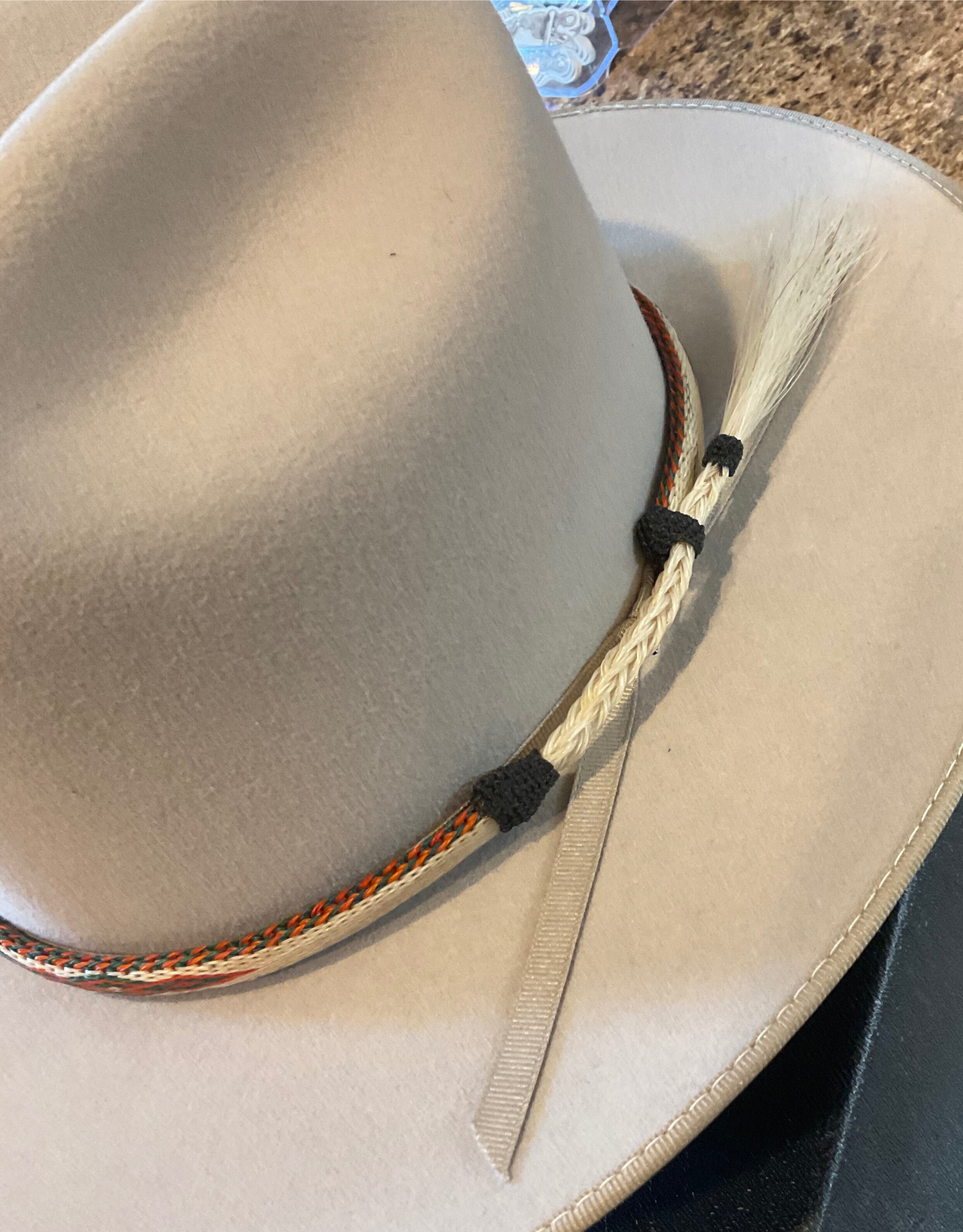 Hitched Horsehair Hat Band w/Single Tassel