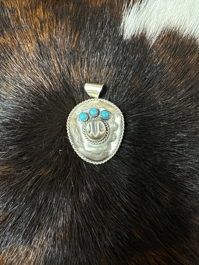 The Sombrera Pendant
