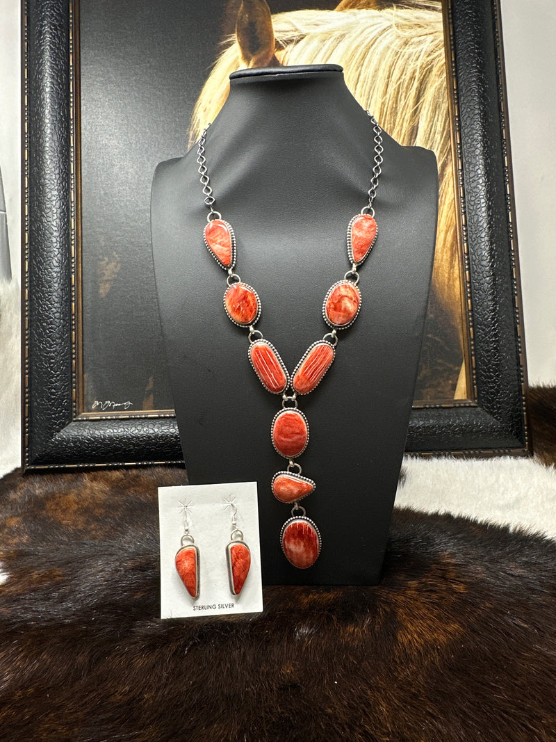 Spiny Oyster Necklace and Earring Set