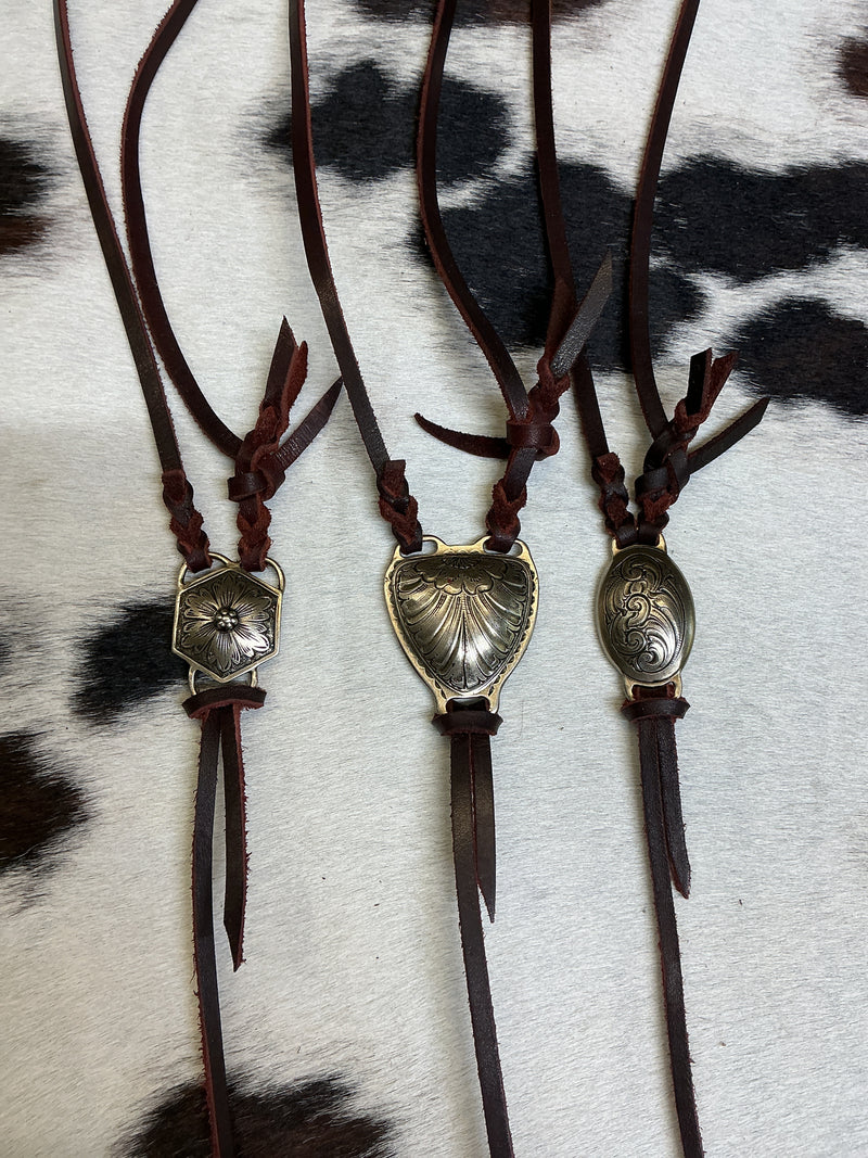 Center Hung Hanger w/Concho