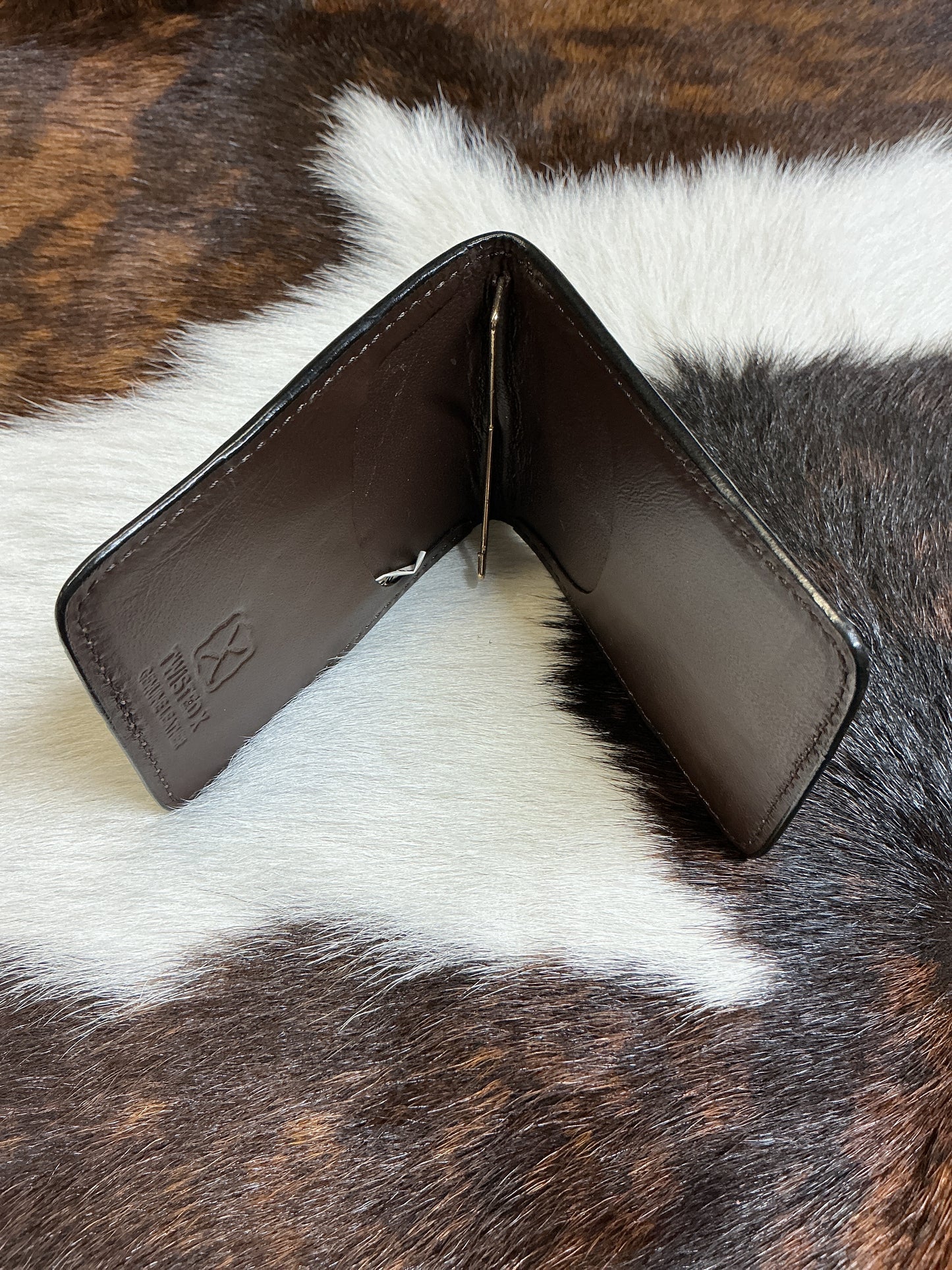 Bi-Fold Floral Carved Wallet w/Sunburst Beading