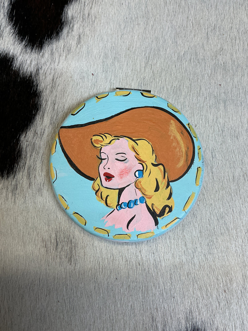 Compact Mirror