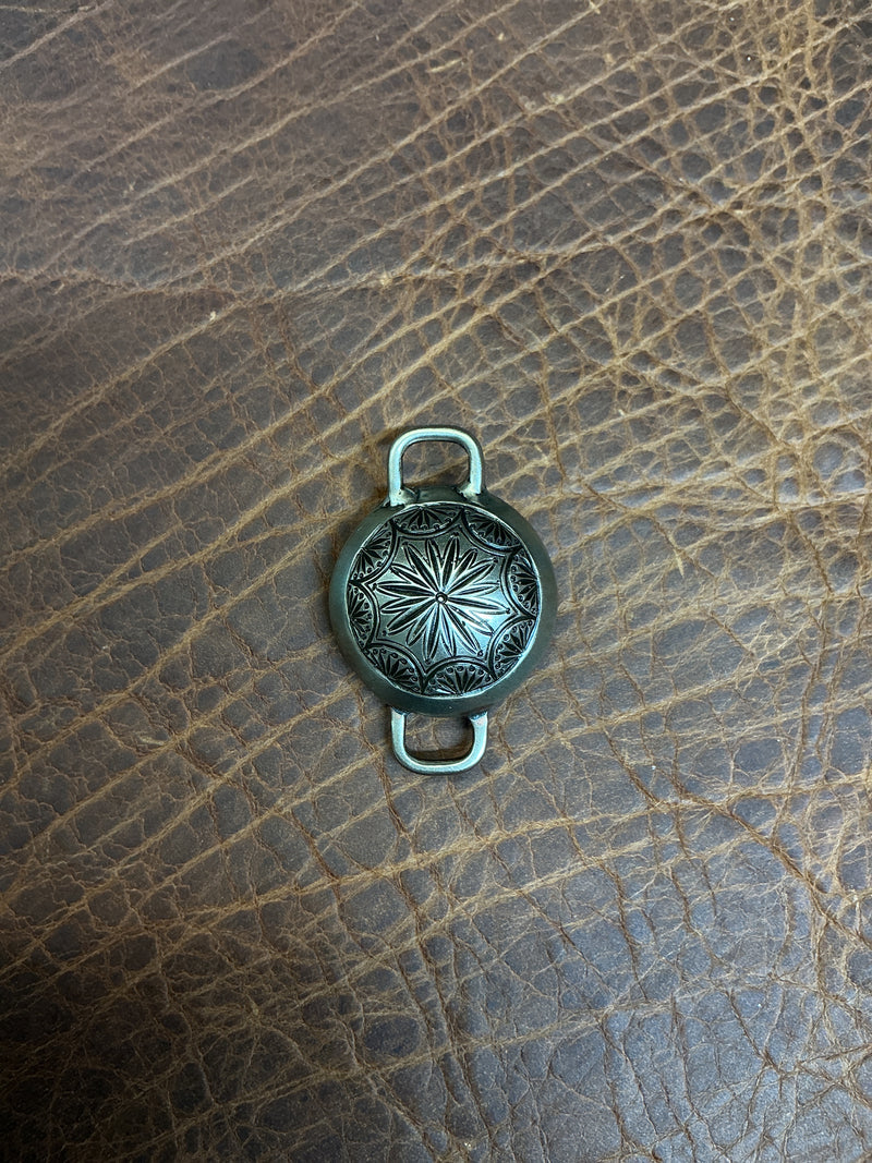 Round Palm Concho