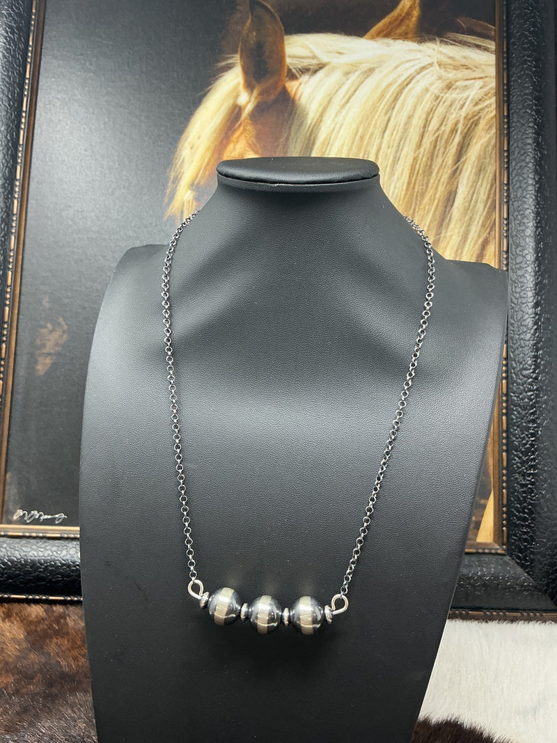 Navajo Pearl Bar Necklace