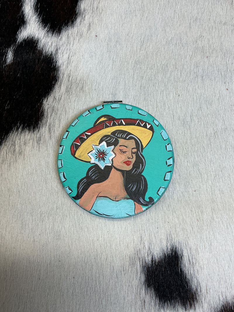 Compact Mirror