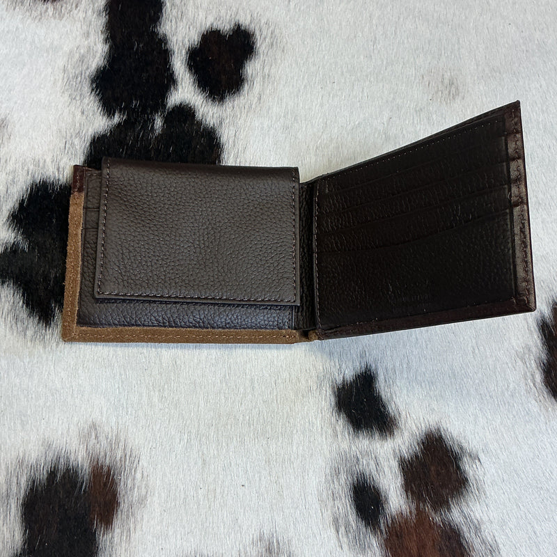 Rough Out w/Buckstitching Bi-Fold Wallet w/Passcase
