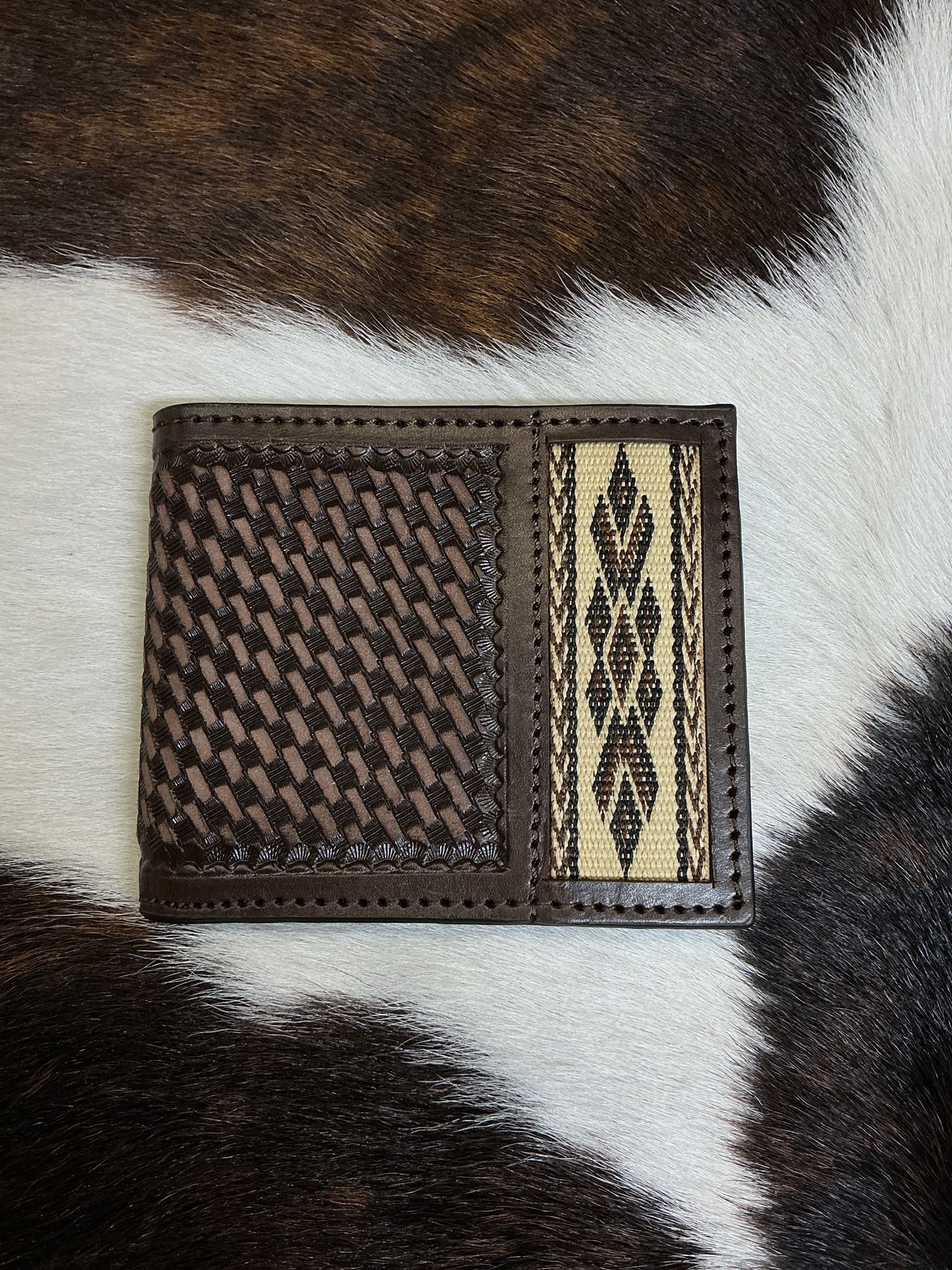 Bi-Fold Basket Stamped Wallet w/Tapestry Edge