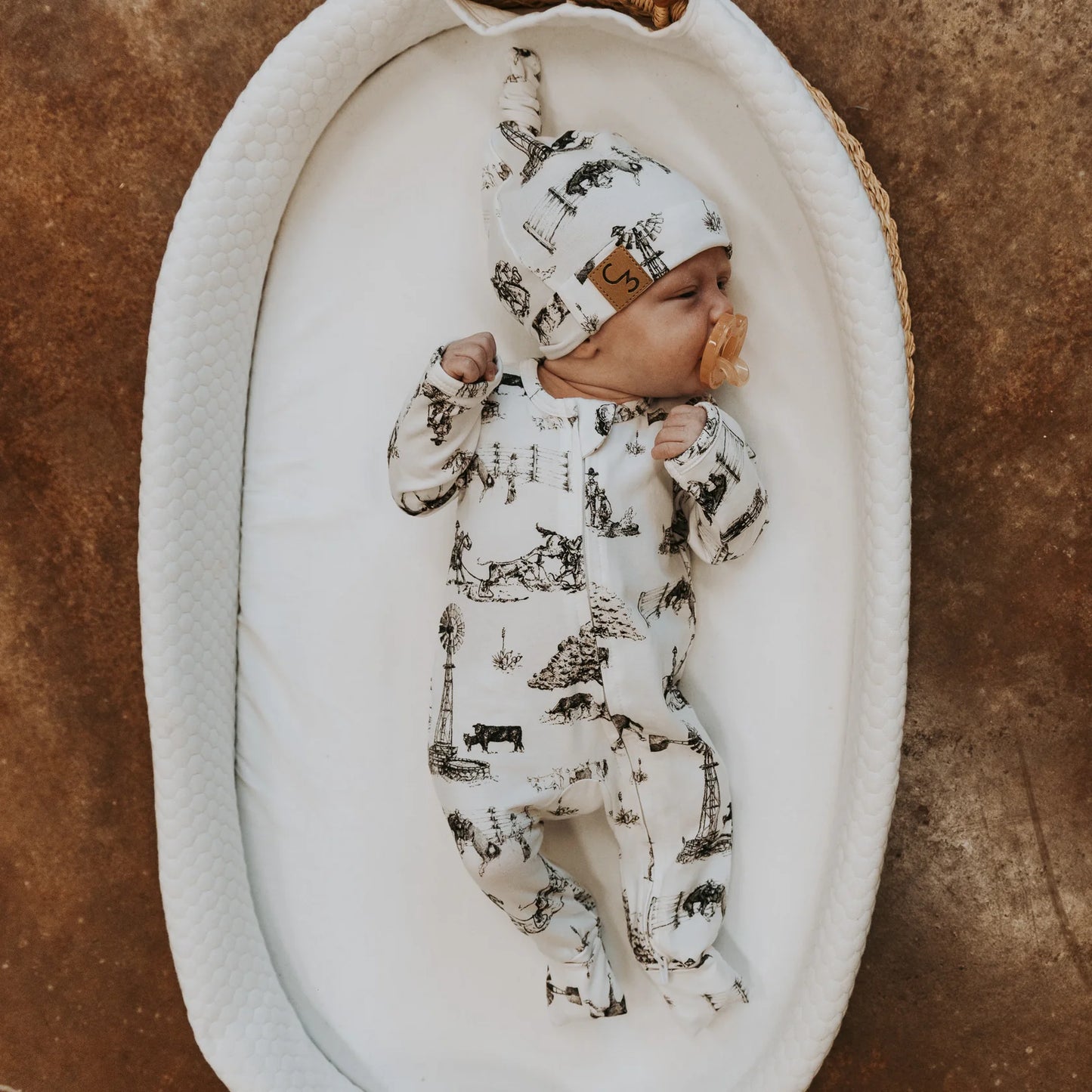 Heaven On Earth Folding Feet Jammies