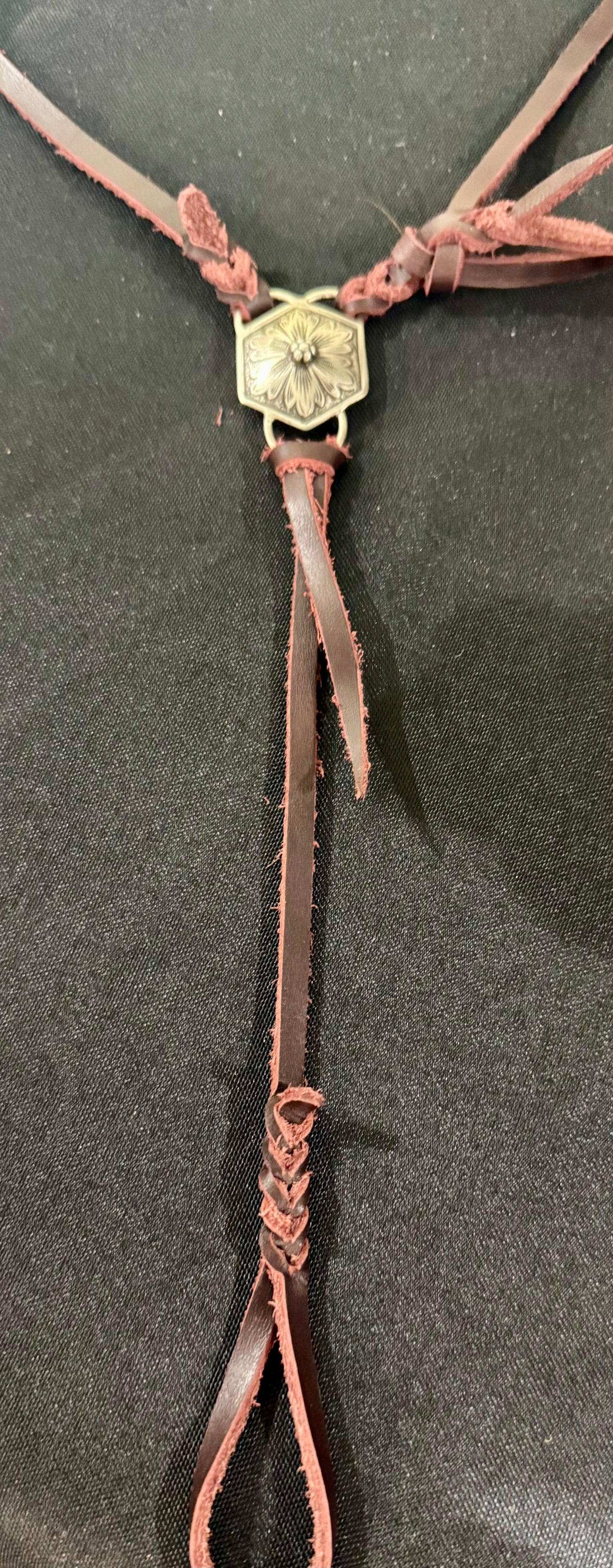 Center Hung Hanger w/Concho