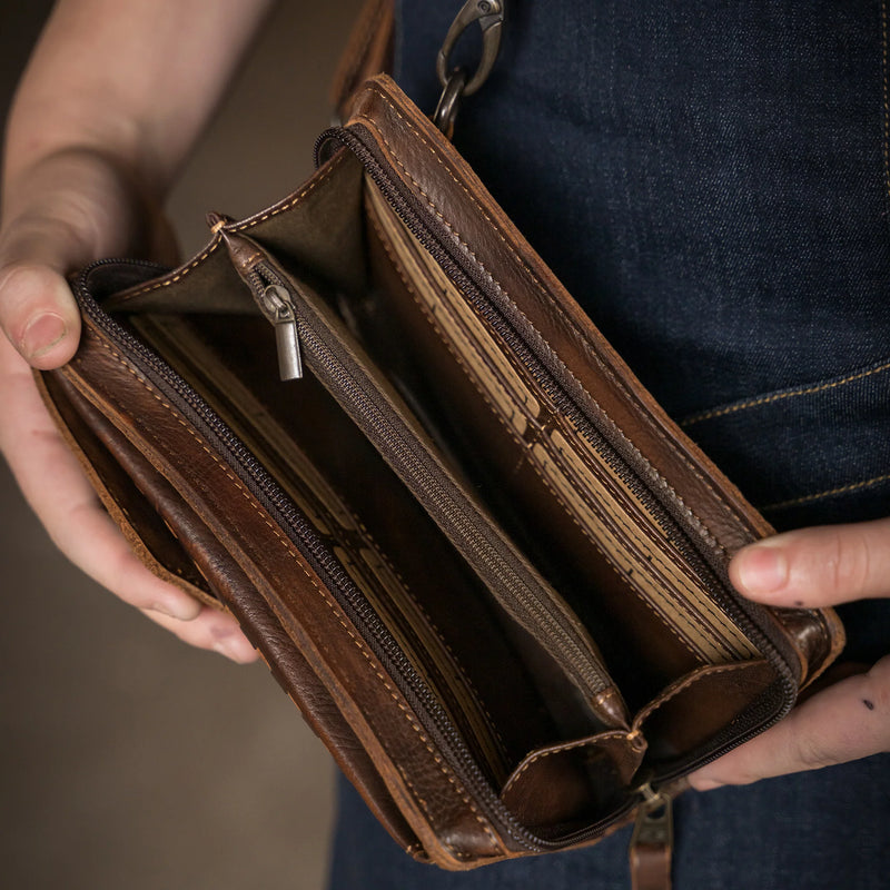 BANDERA - CHOCOLATE QUICKDRAW CROSSBODY WALLET