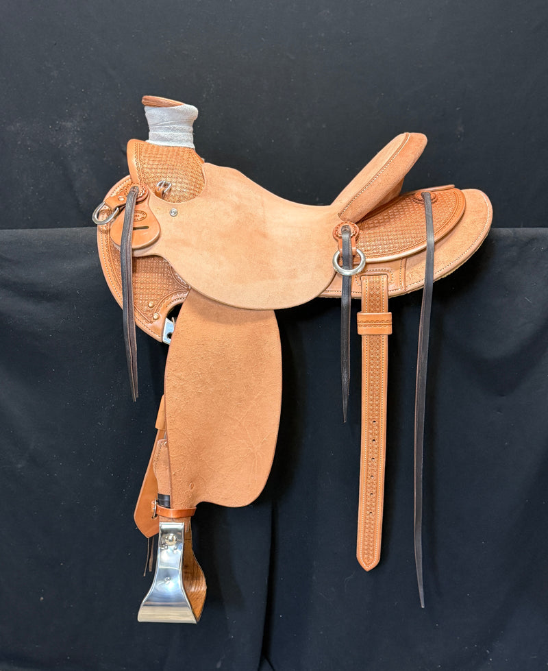 Consignment- New Fandek 15 1/2" Wade
