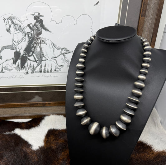 Graduated Navajo Pearl Necklace 7mm-26mm