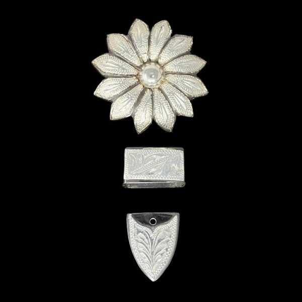 B/B Daisy Concho Buckle Set
