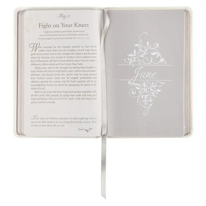 Mr. & Mrs. - 366 Devotions for Couples