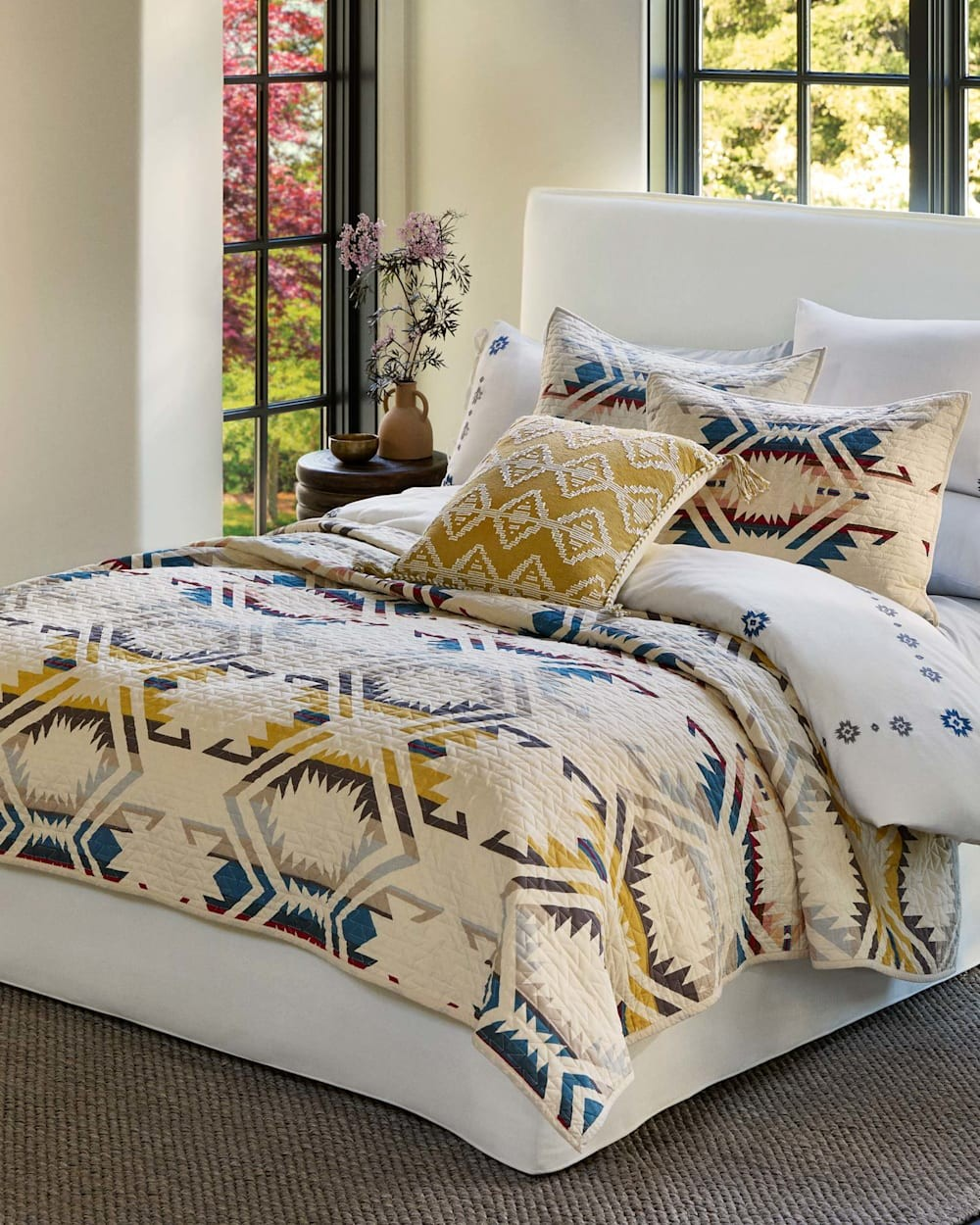 Pendleton White Sands Full/Queen Coverlet Set