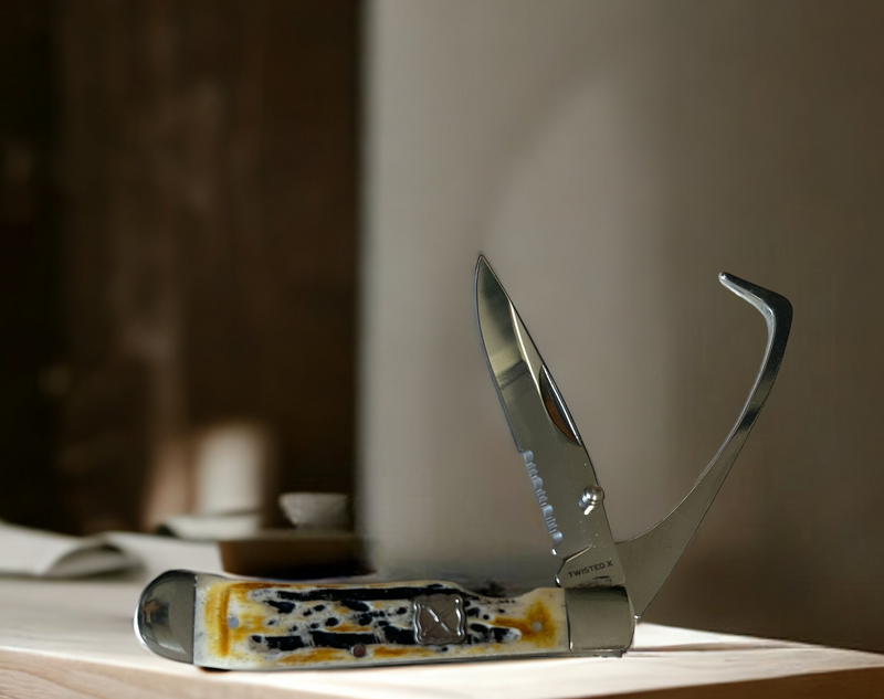 Folding Knife w/Hoof Pick