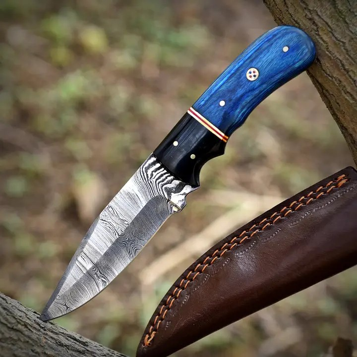 Hand Forged Damascus Knife